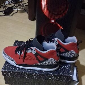 Jordan Spizike Low